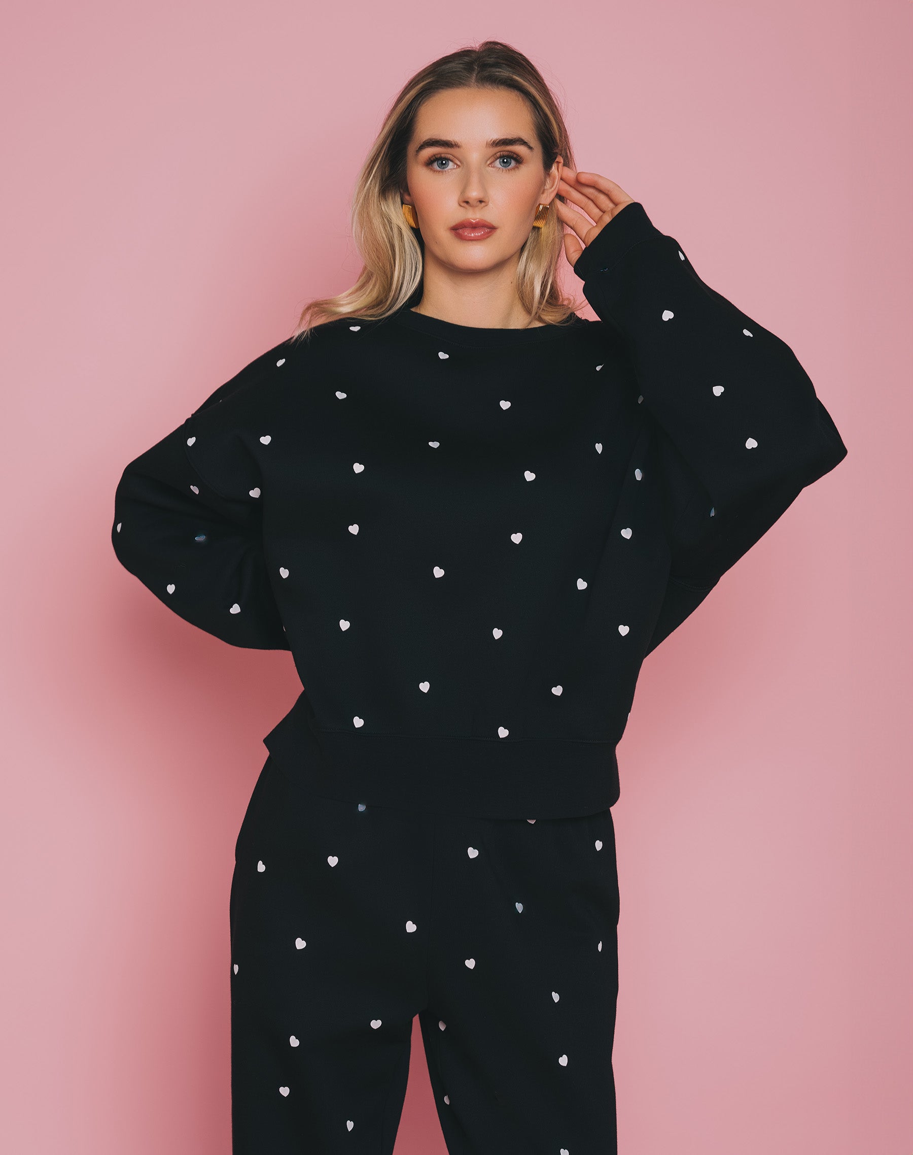 Tiny Heart Girlfriend Crew