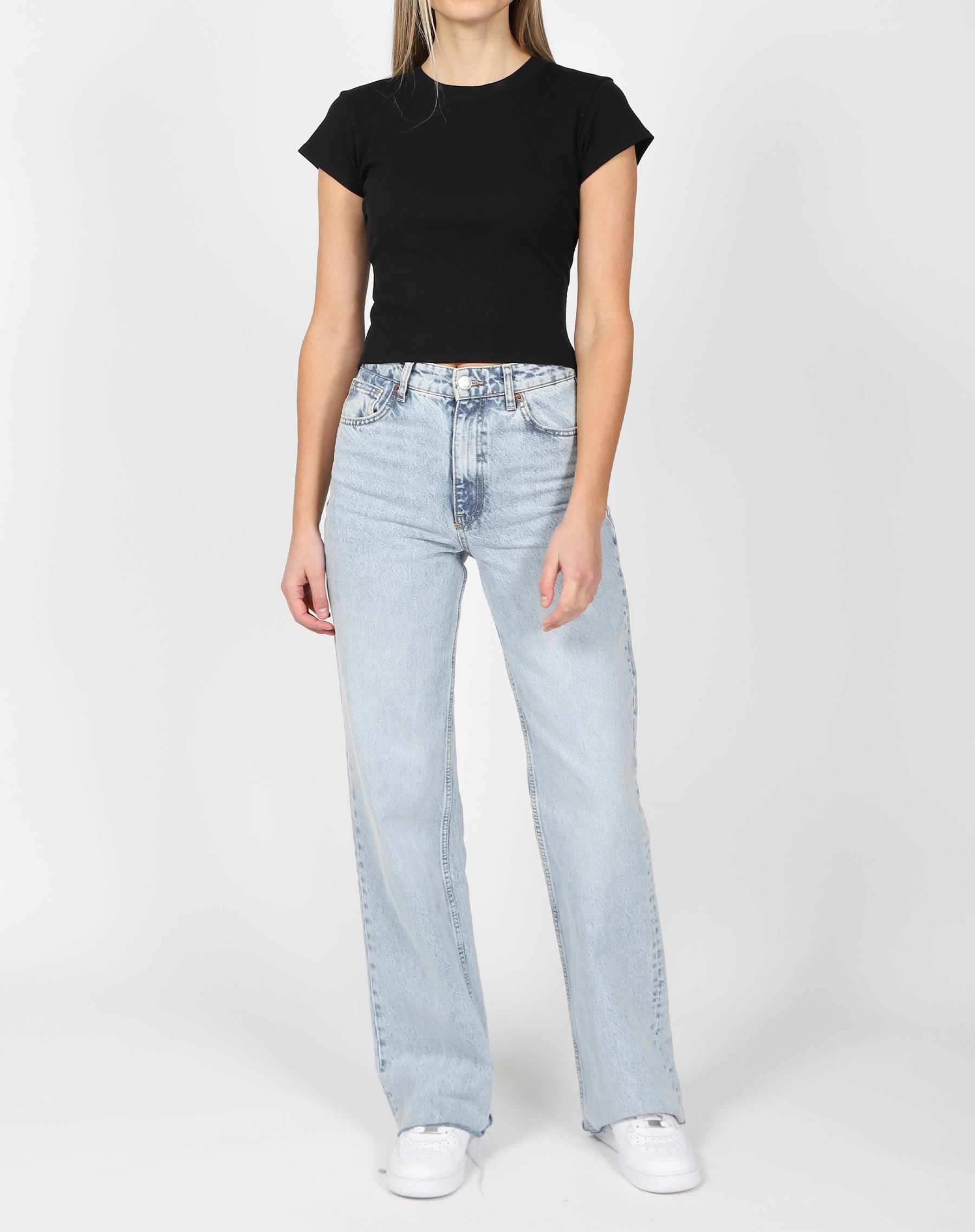 The Cropped Ribbed Tee | True Black