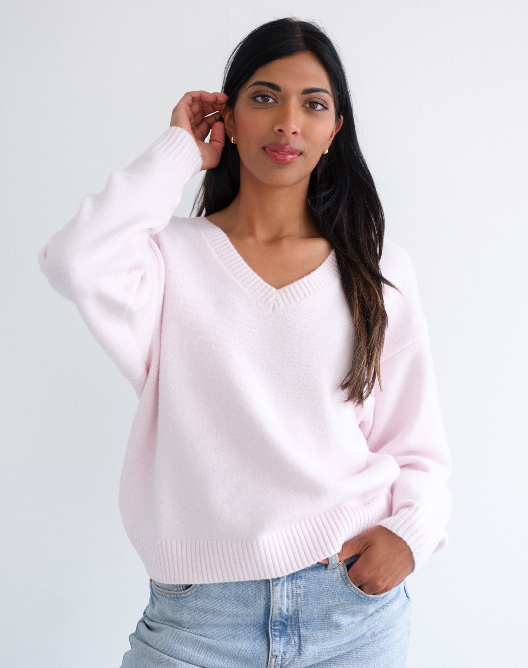 V-Neck Boxy Sweater – BRUNETTE The Label