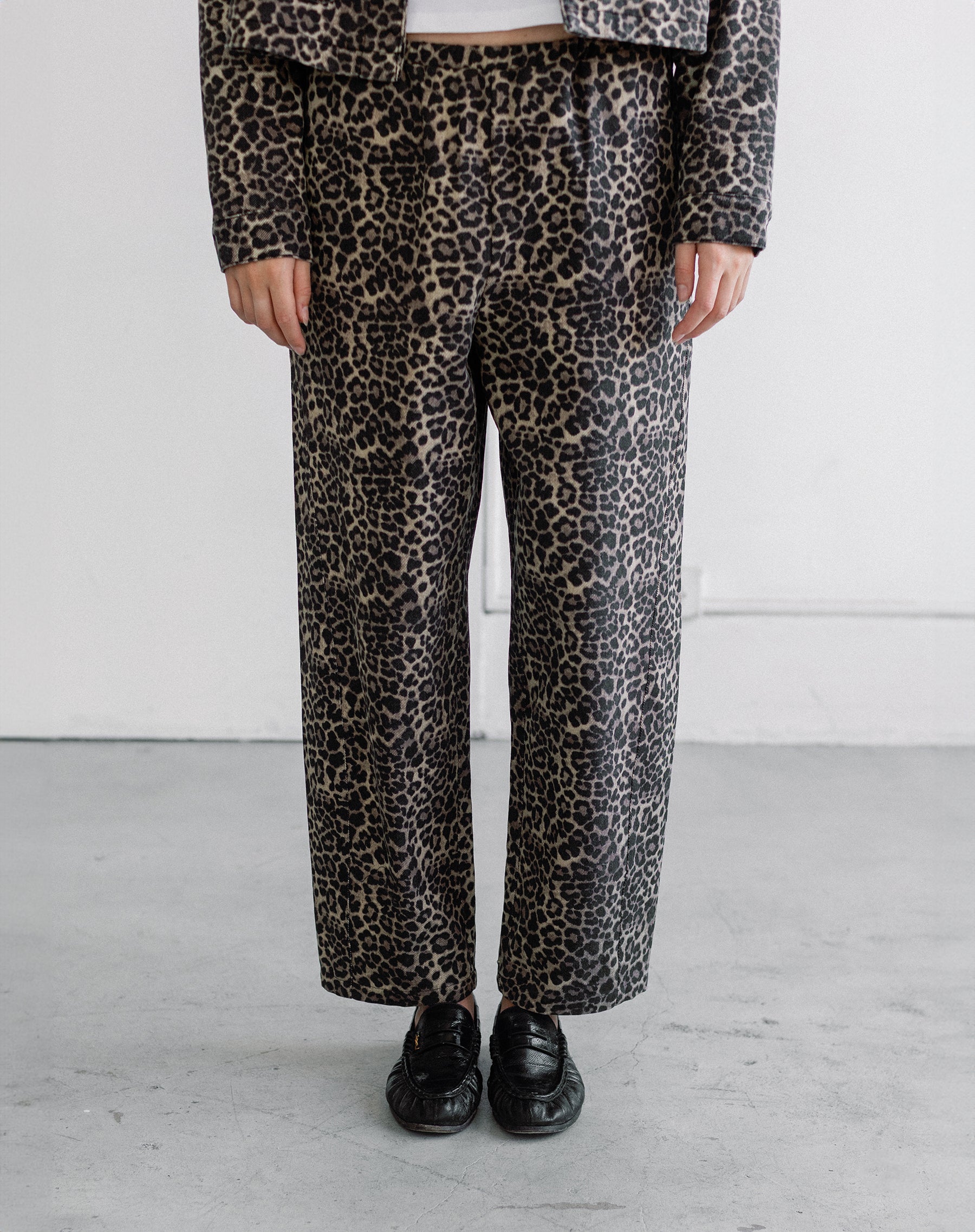 Leopard Barrel Twill Jogger