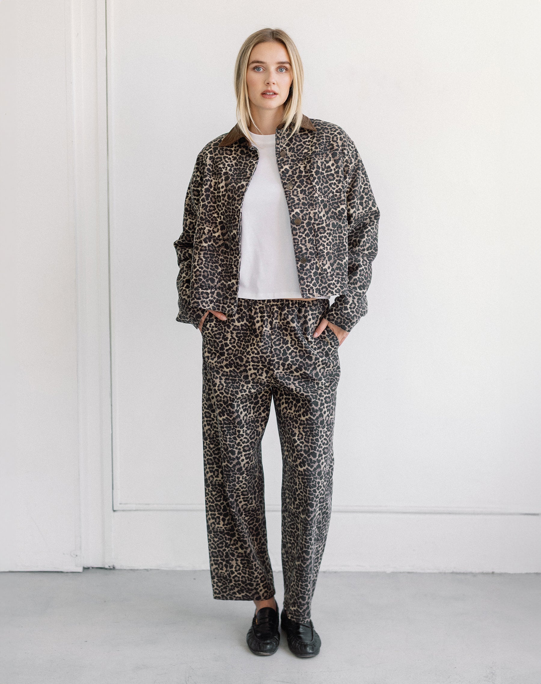 Leopard Barrel Twill Jogger